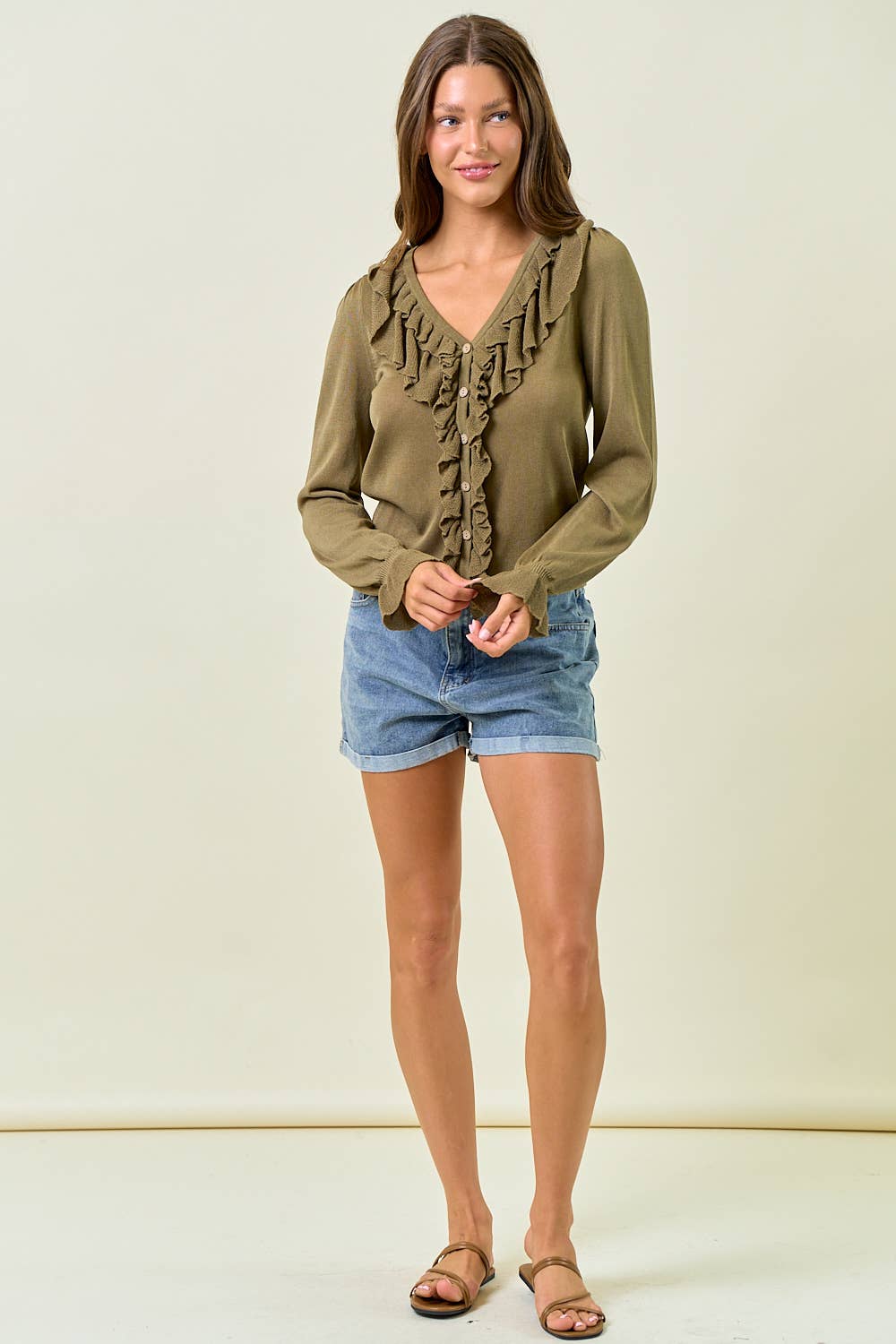 RUFFLE CONTRAST FINE GAUGE BUTTON FRONT TOP - 45305T