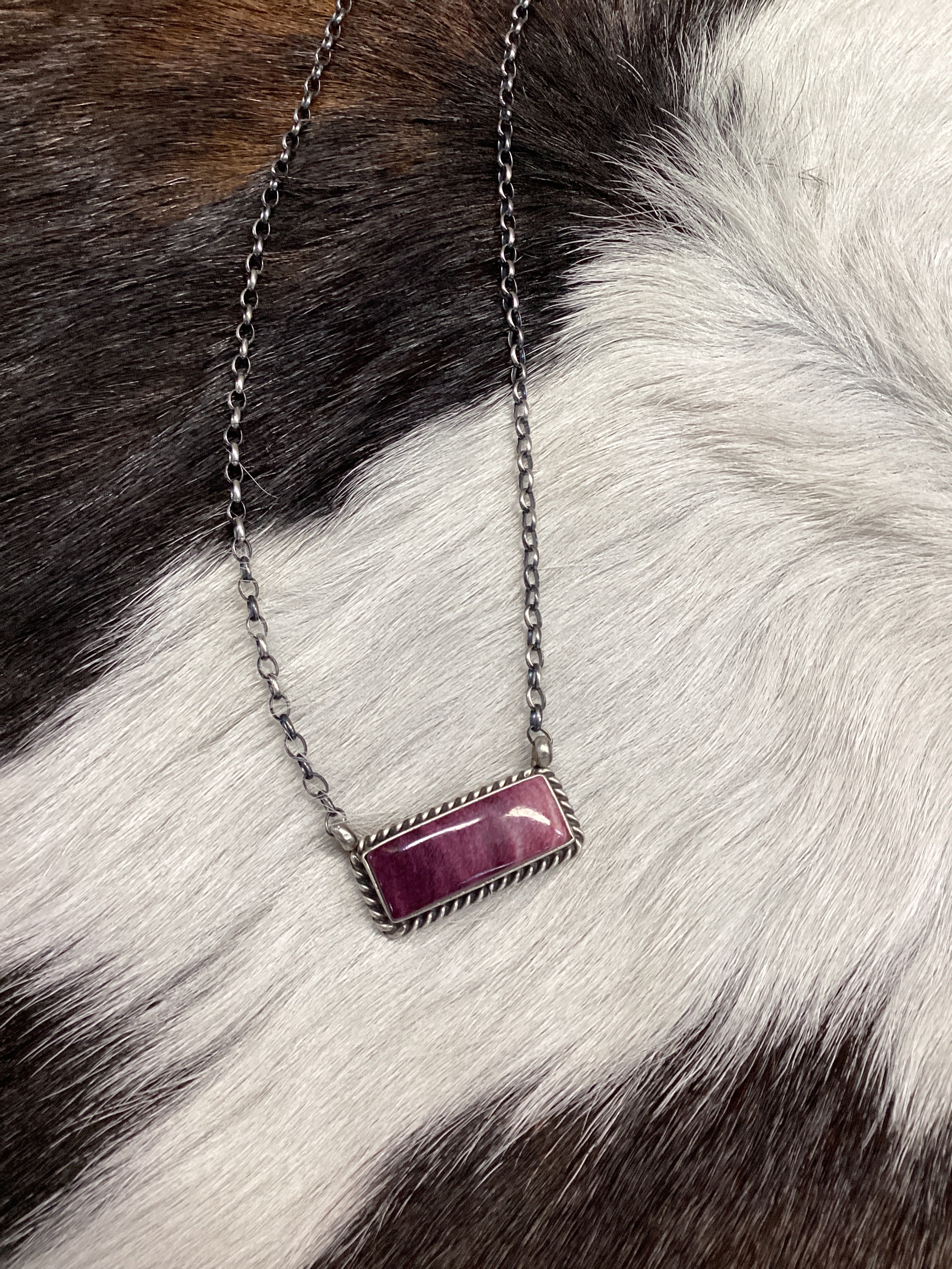 Navajo Handmade Sterling Silver Purple Spiny Oyster Shell Bar Necklace 16”