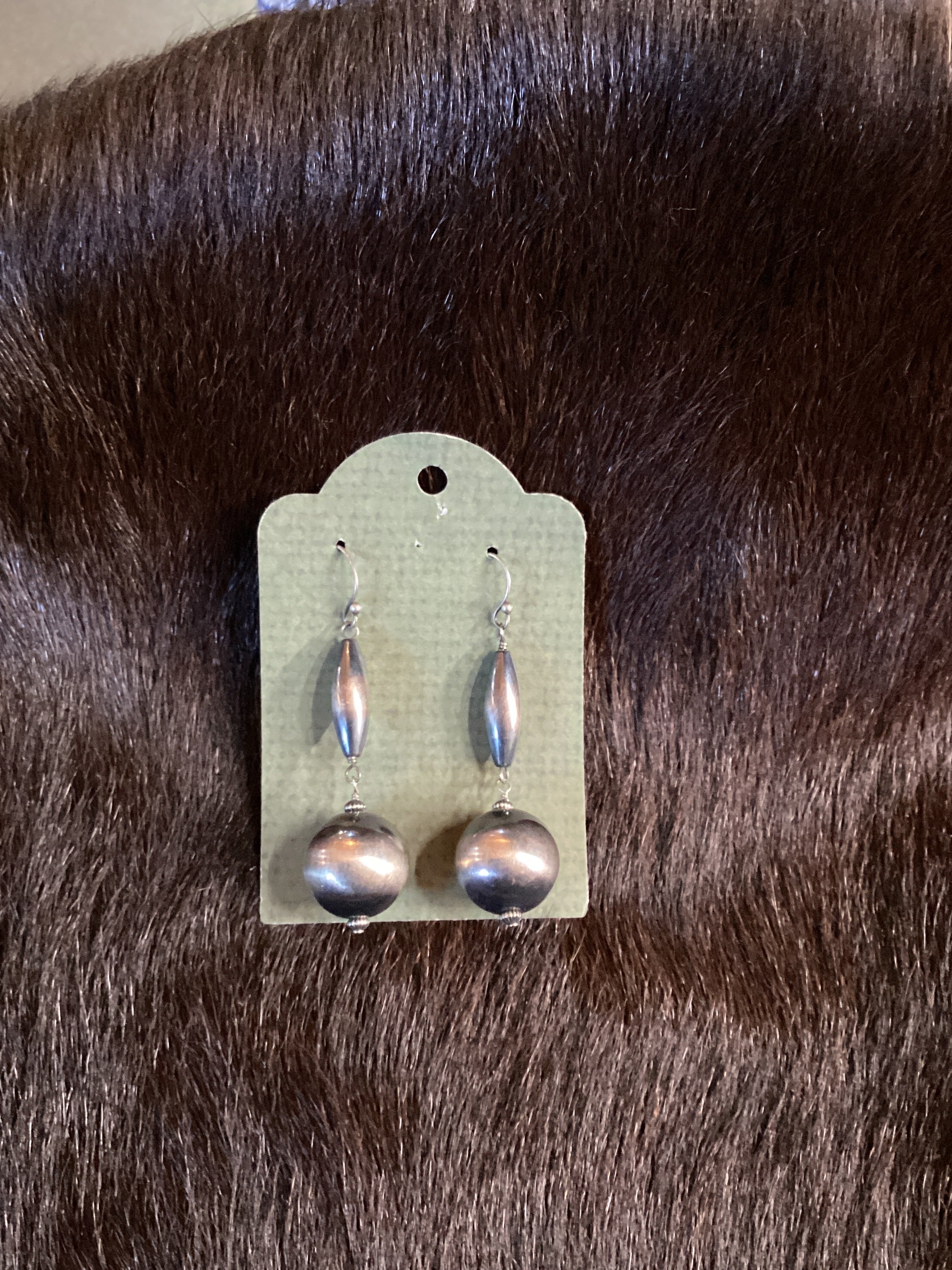 Navajo Pearl Earring