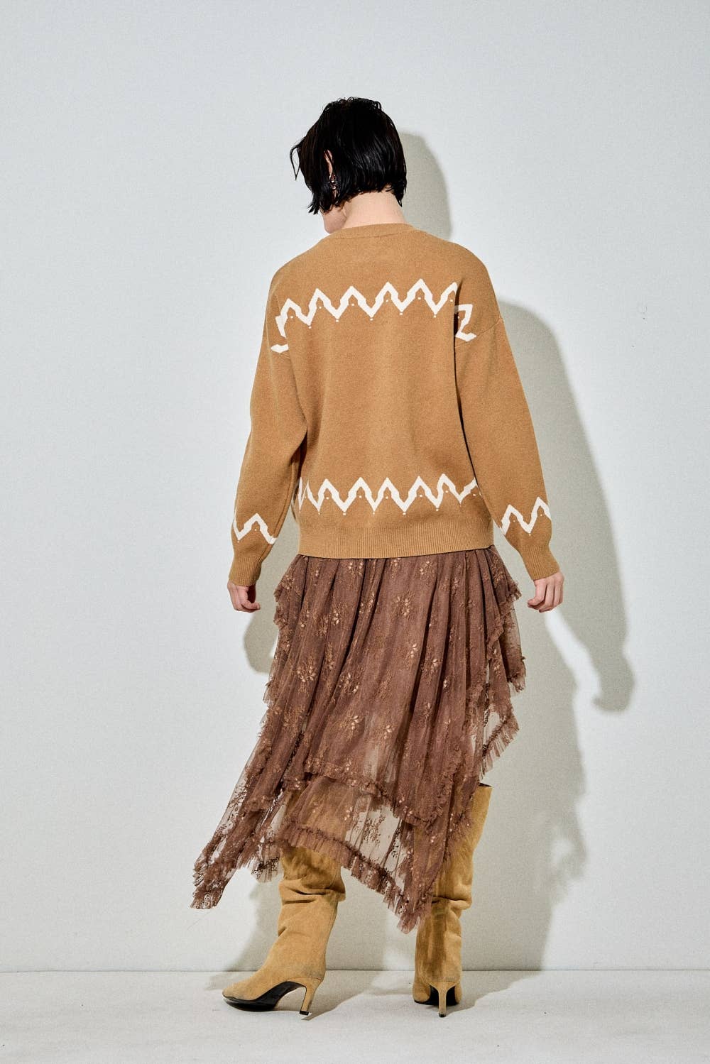 HORSE GRAPHIC SWEATER