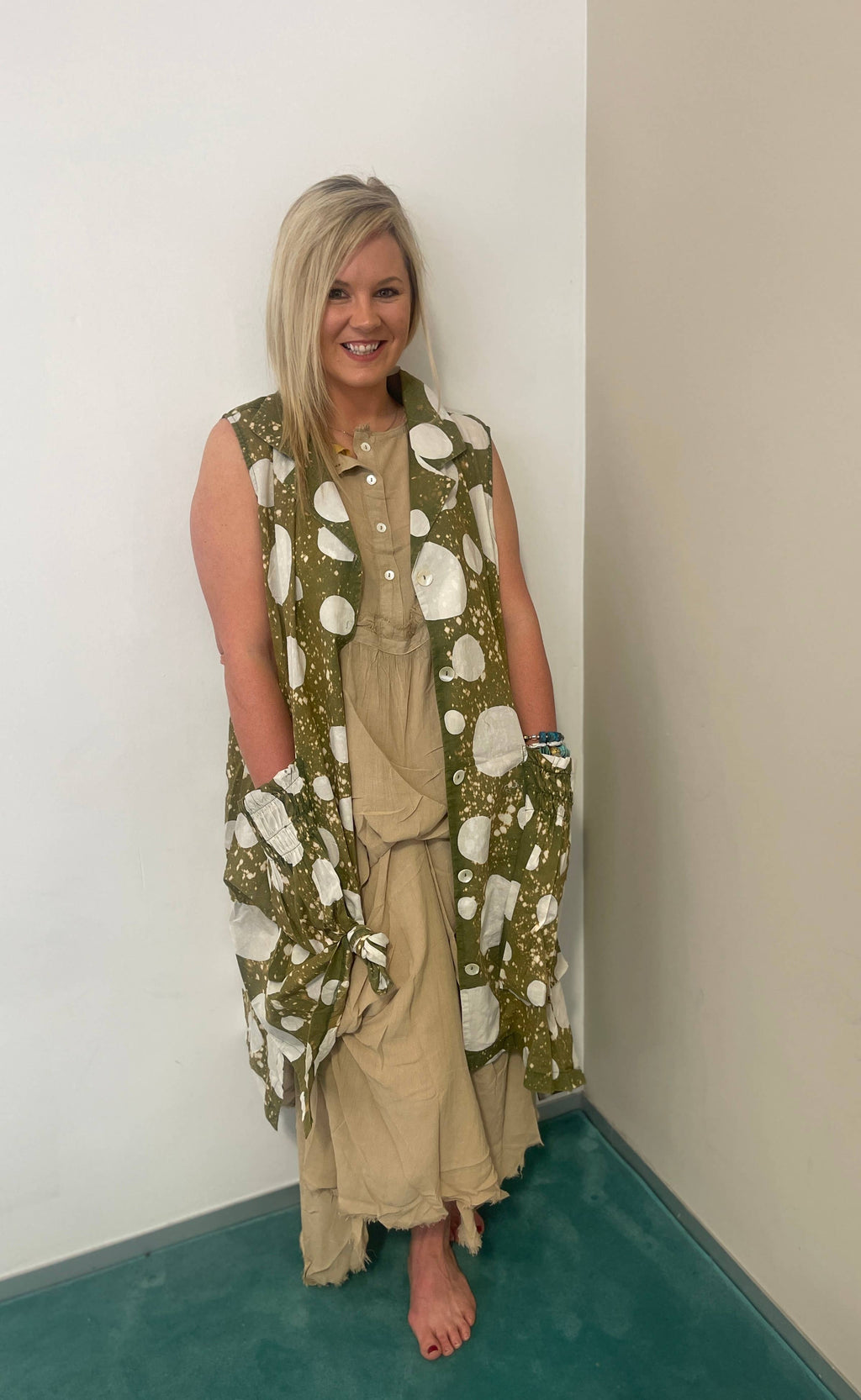 Dotty Funky Pocket Duster - Olive