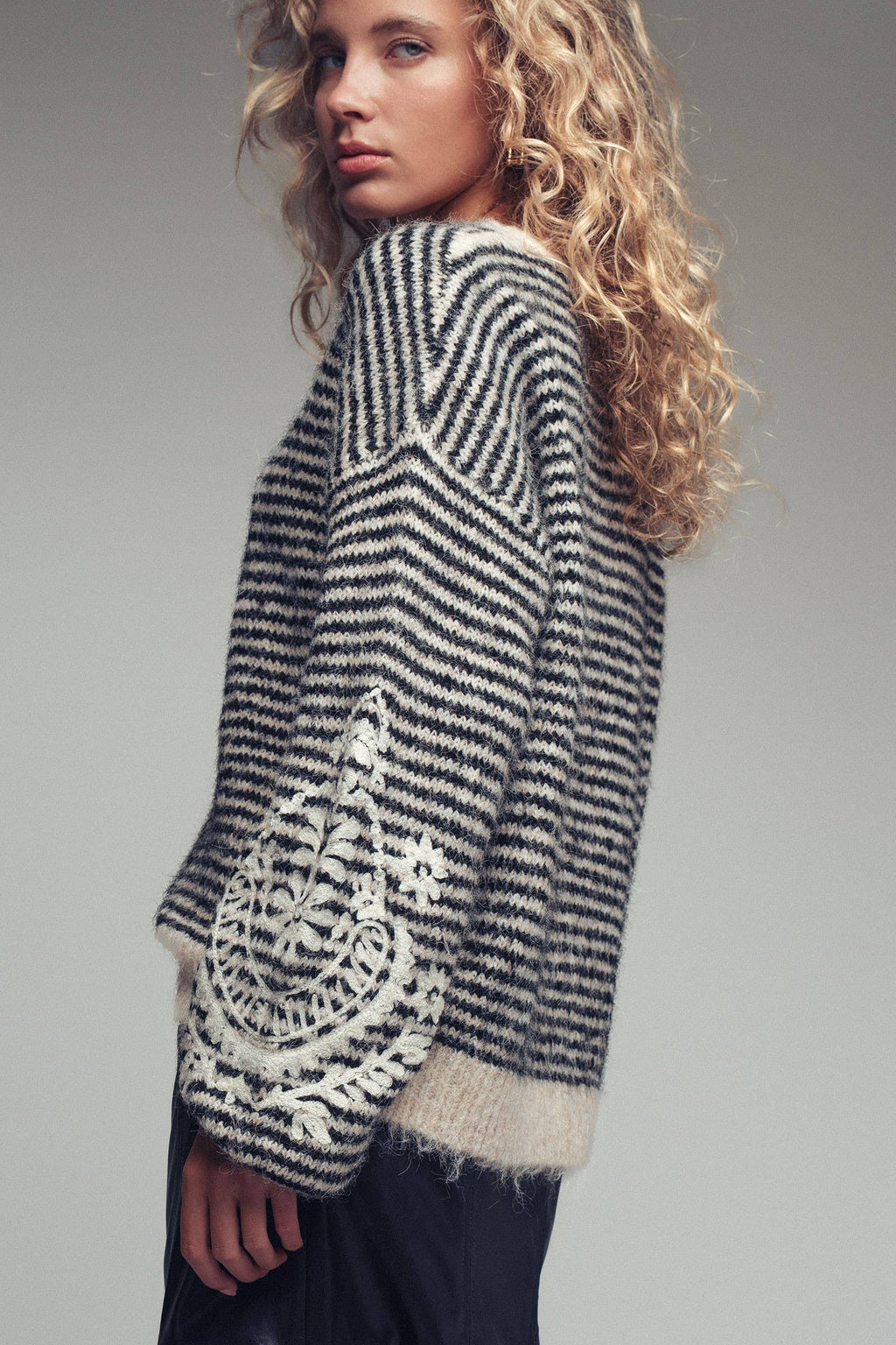 Embroidered Detail Striped Crewneck Sweater